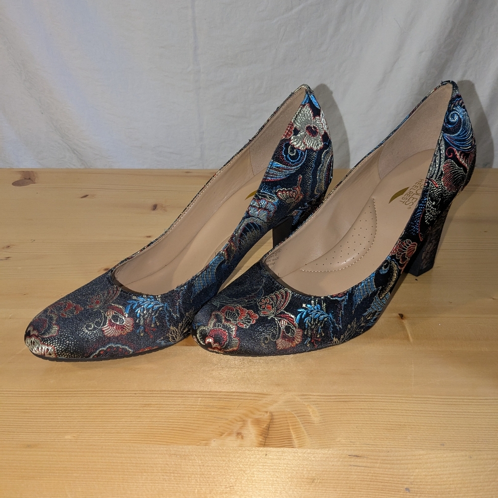 Elegant Multicolor Women's Heels - Picture 6 of 8